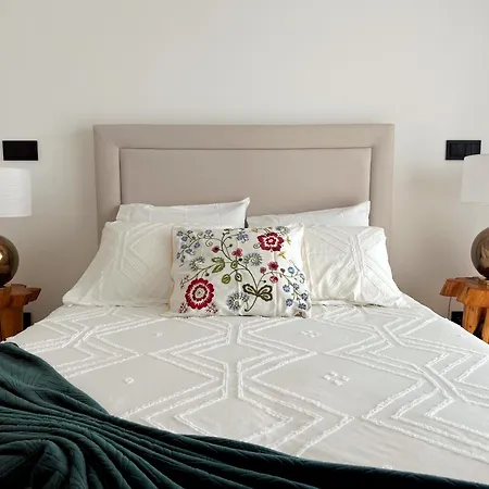 Virtudes Charm アパート フンシャル